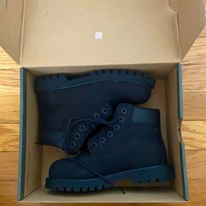 Black timberland kids boots